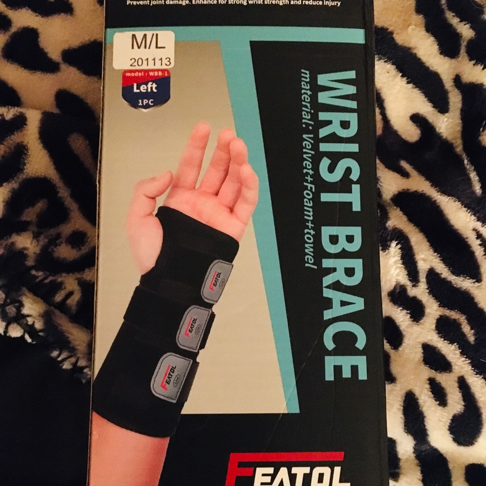 Featol M/L Left 1 PC Wrist Brace with Velvet/Foam/Towel Materials